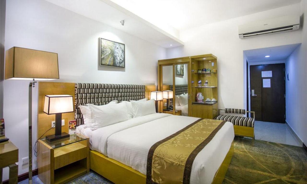 Hotel Bengal Canary Park Dhaka Exterior photo