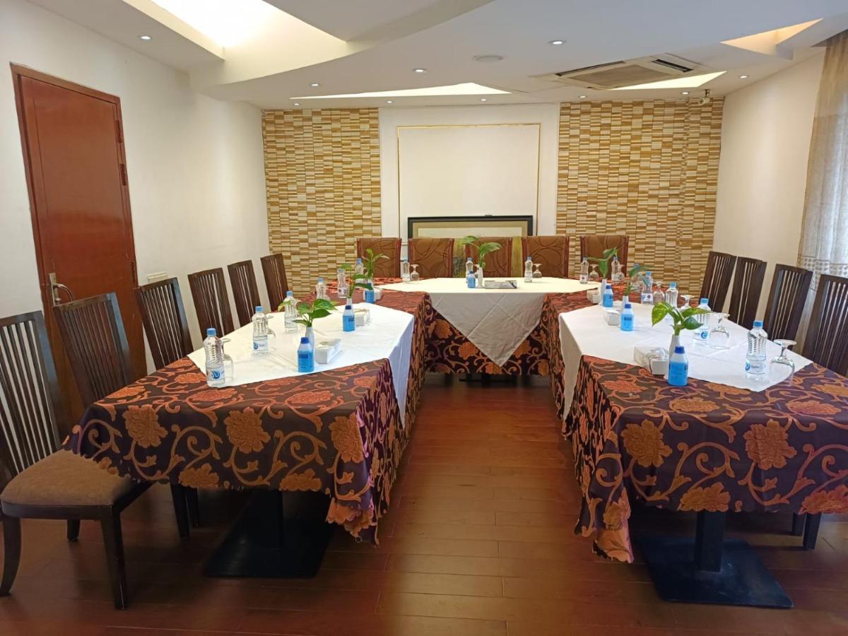 Hotel Bengal Canary Park Dhaka Exterior photo