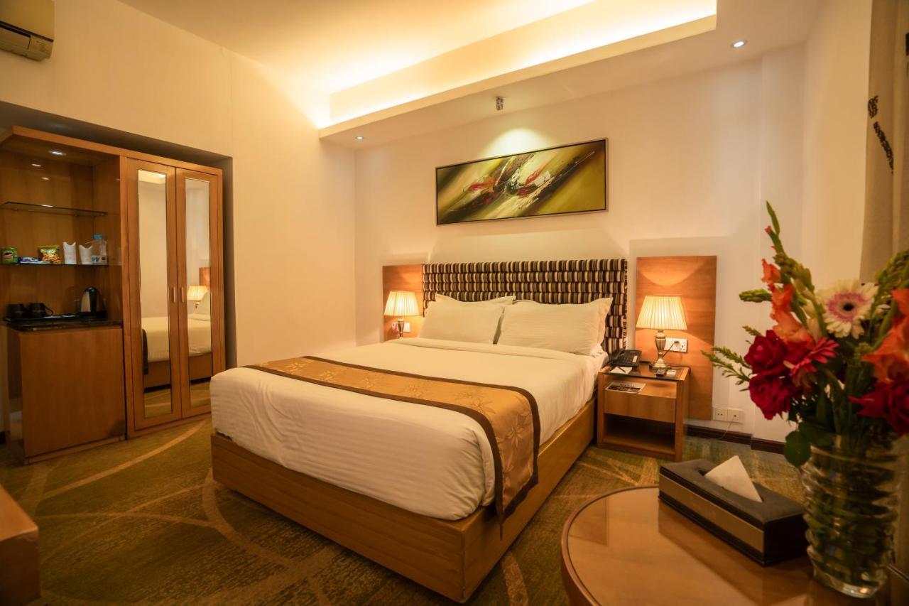 Hotel Bengal Canary Park Dhaka Exterior photo